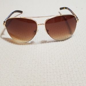 Jessica Simpson sunglasses